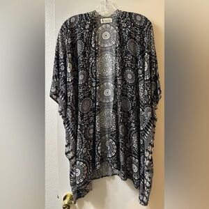 Lotus and Luna Kimono NWT One Size Still in Pkg Dark Forest (Black and Cream)